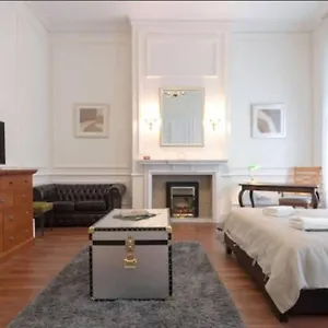 Luxury Art Deco Close To Museum Of Fine Arts Apartment Budapest