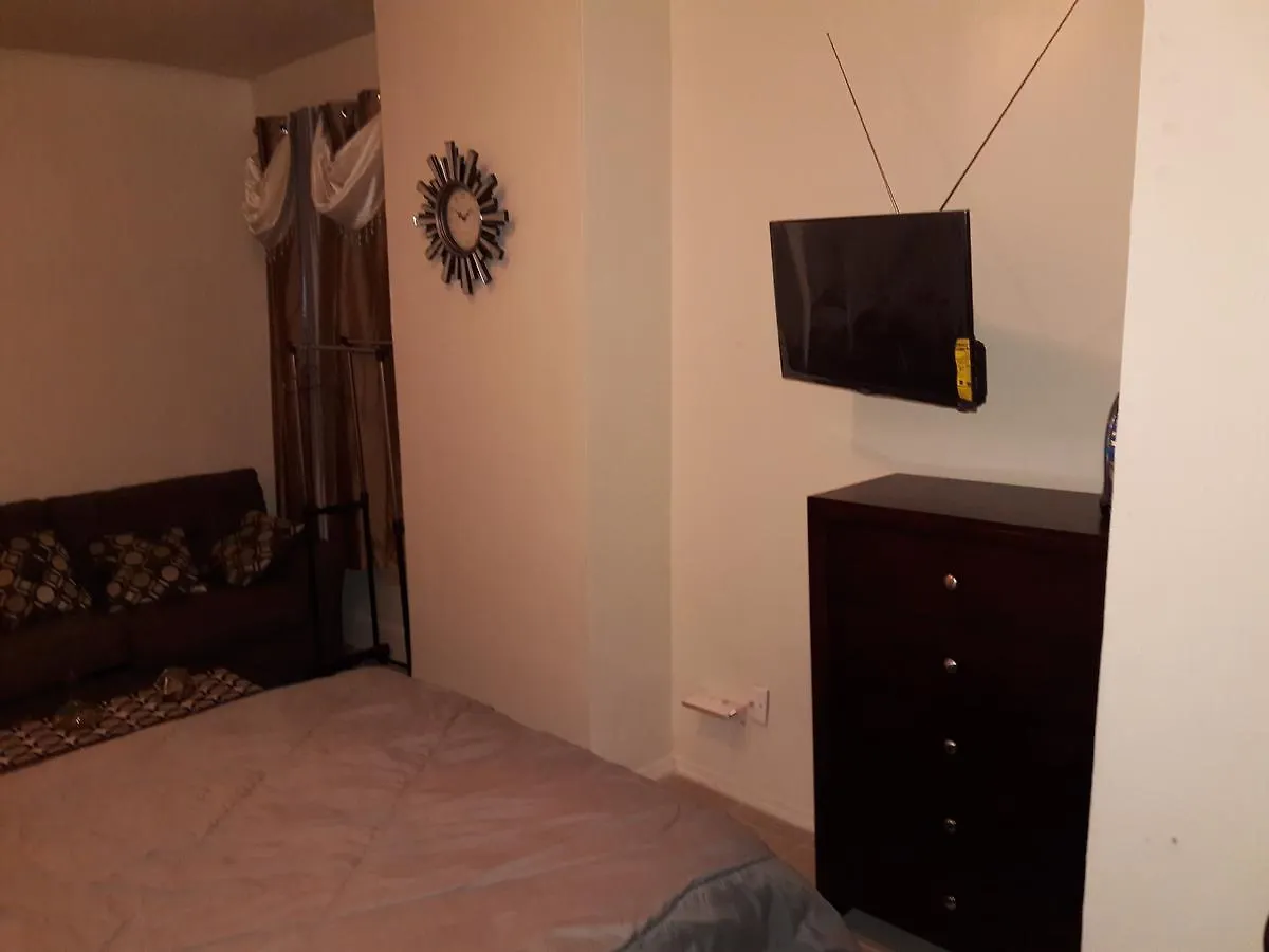 Studio And 1 Bedroom Apartments - Bronx 0*, New York United States